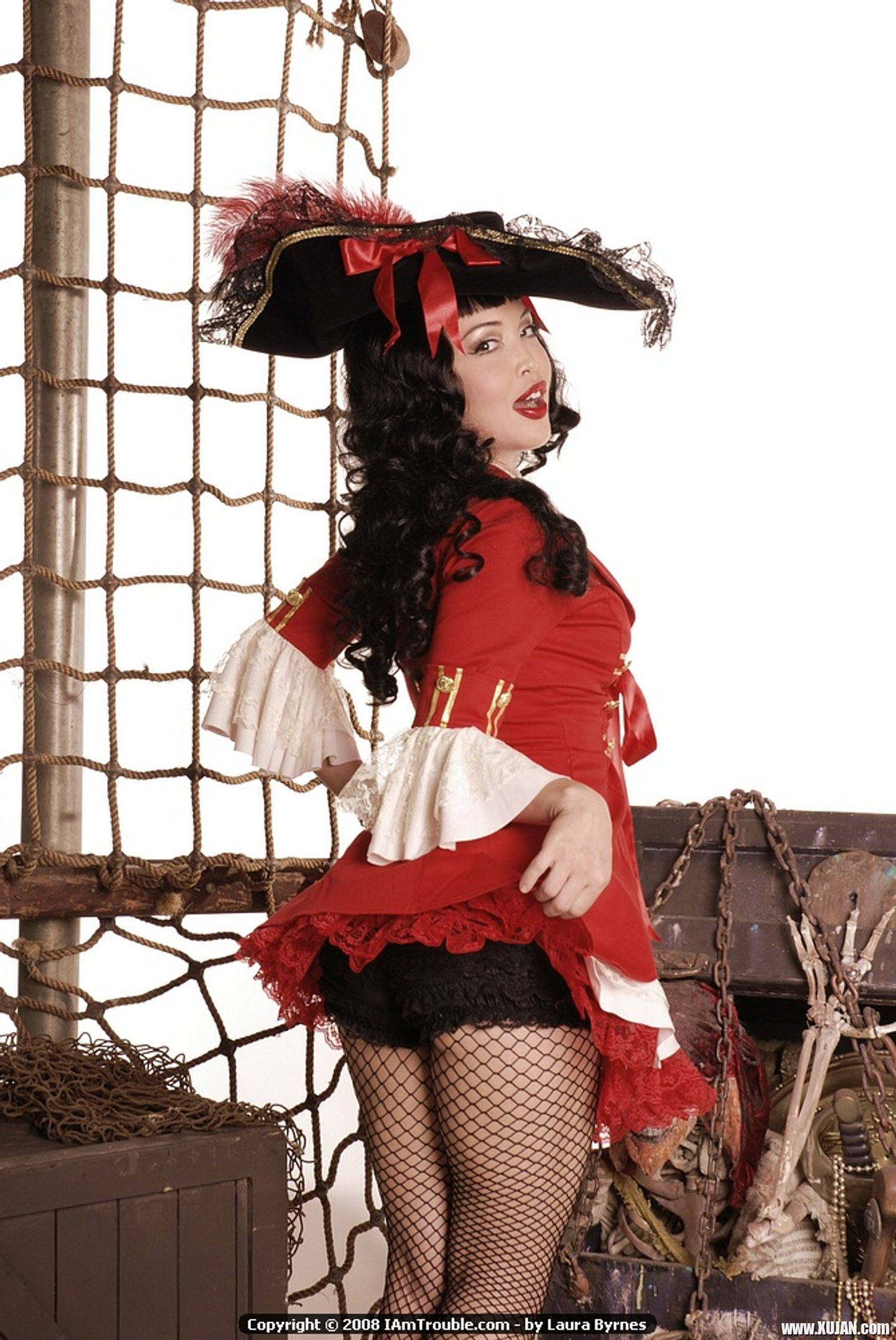 Sexy pirate Masuimi Max shows who rules the Seas - Photo #3221306