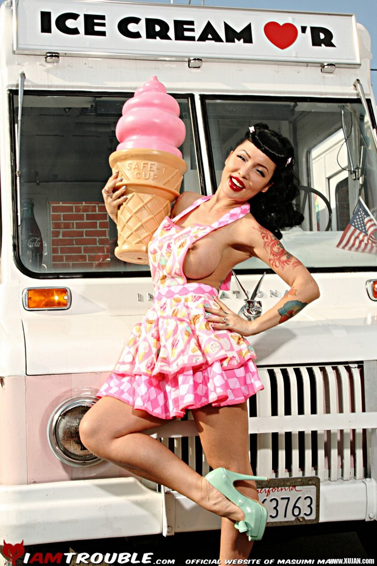 Sexy Pinup Masuimi Max is craving for Icecream - Photo #3221473