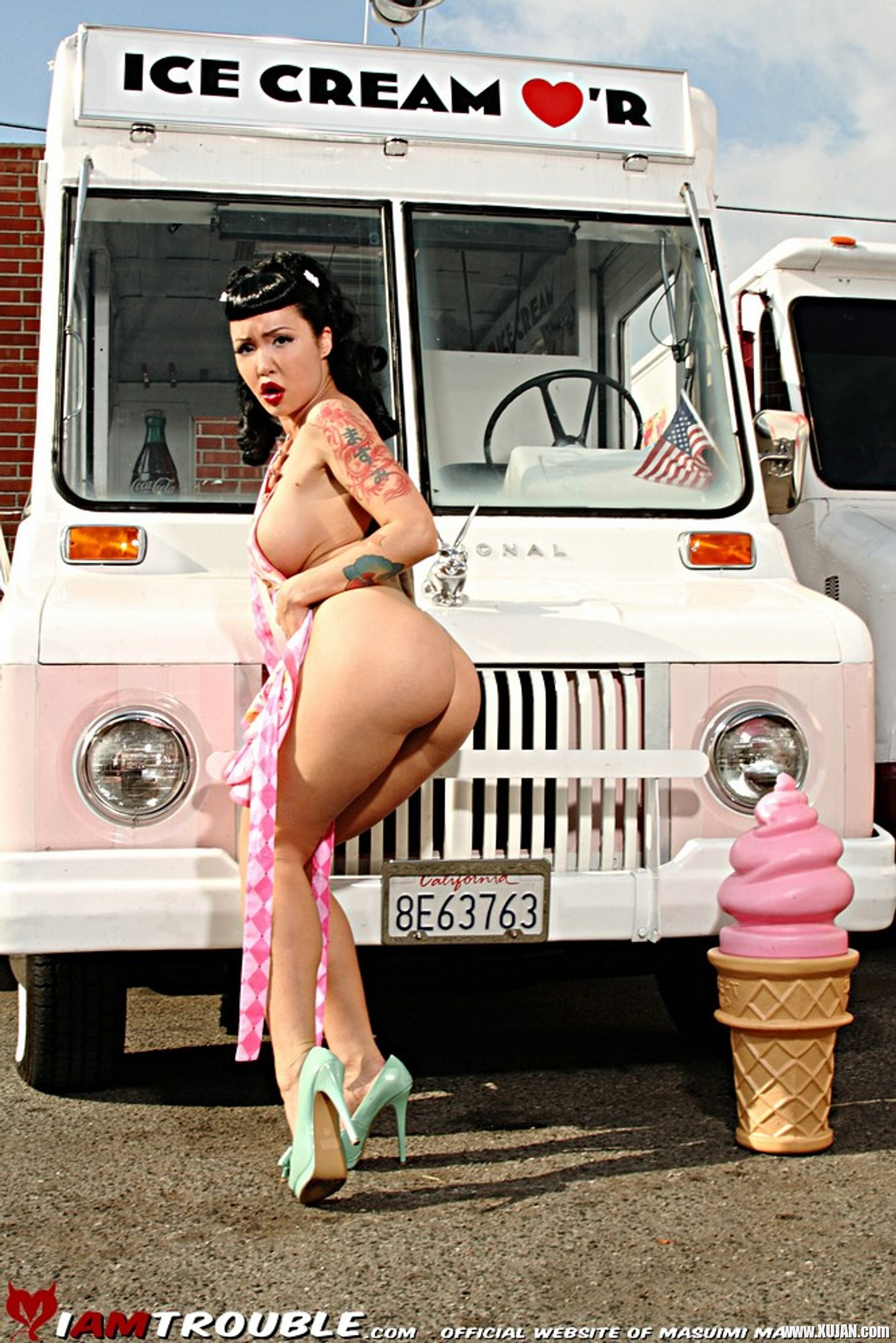 Sexy Pinup Masuimi Max is craving for Icecream - Photo #3221480