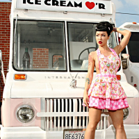 Sexy Pinup Masuimi Max is craving for Icecream