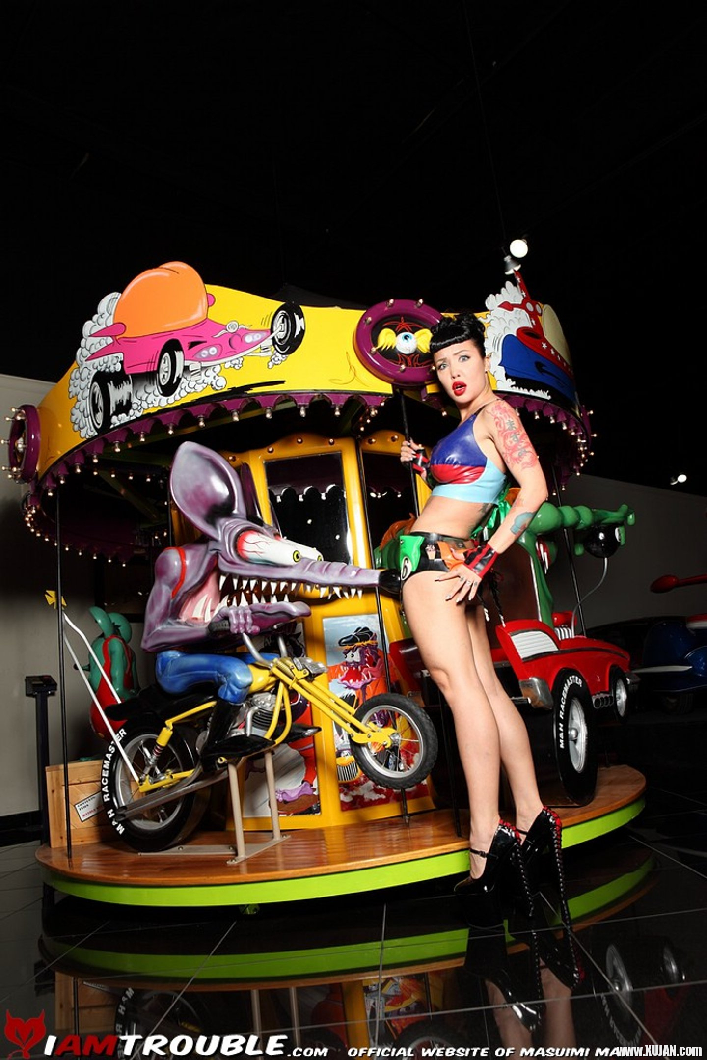 Masuimi Max flaunting her hot Butt at a Carnival - Photo #3221519