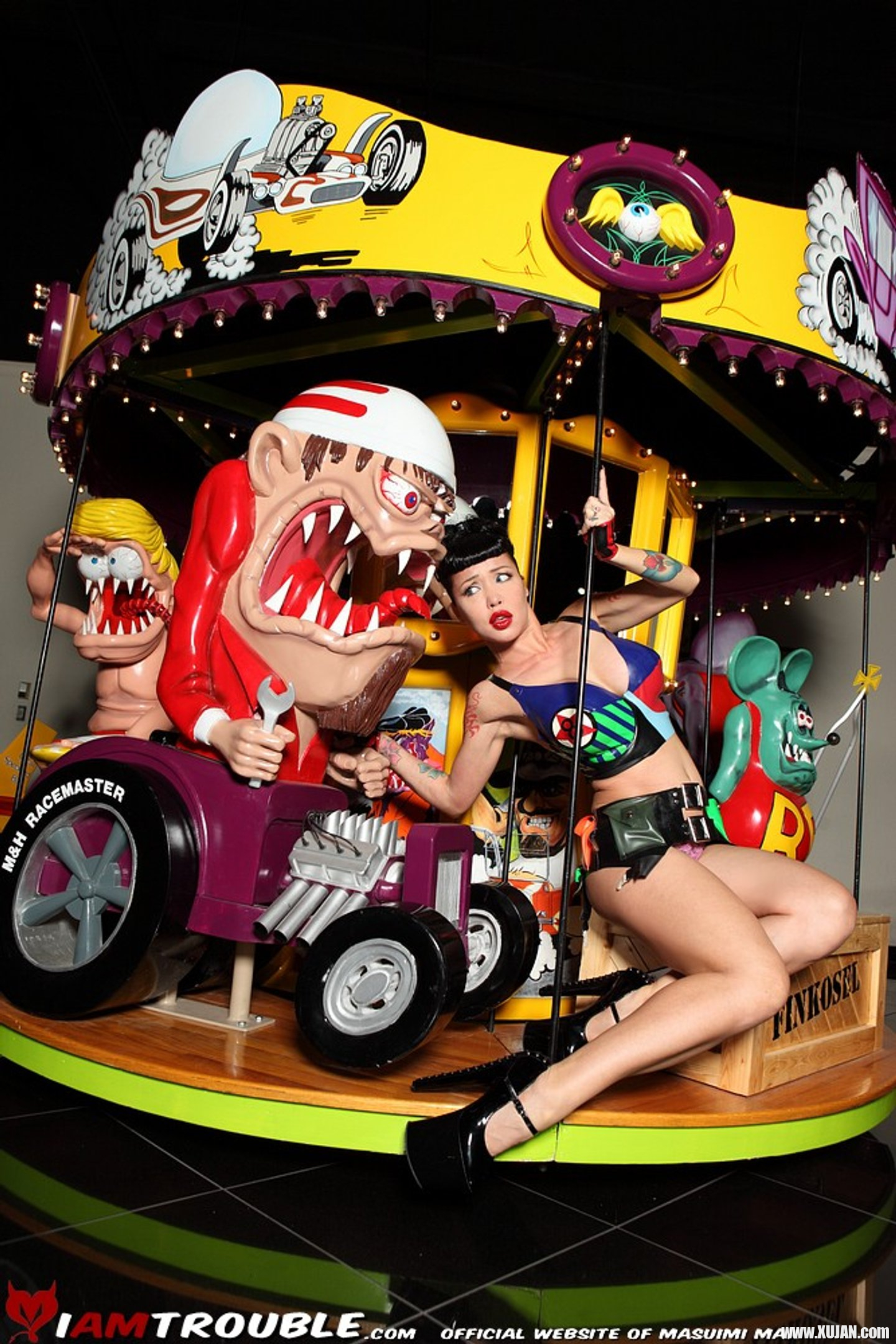 Masuimi Max flaunting her hot Butt at a Carnival - Photo #3221525
