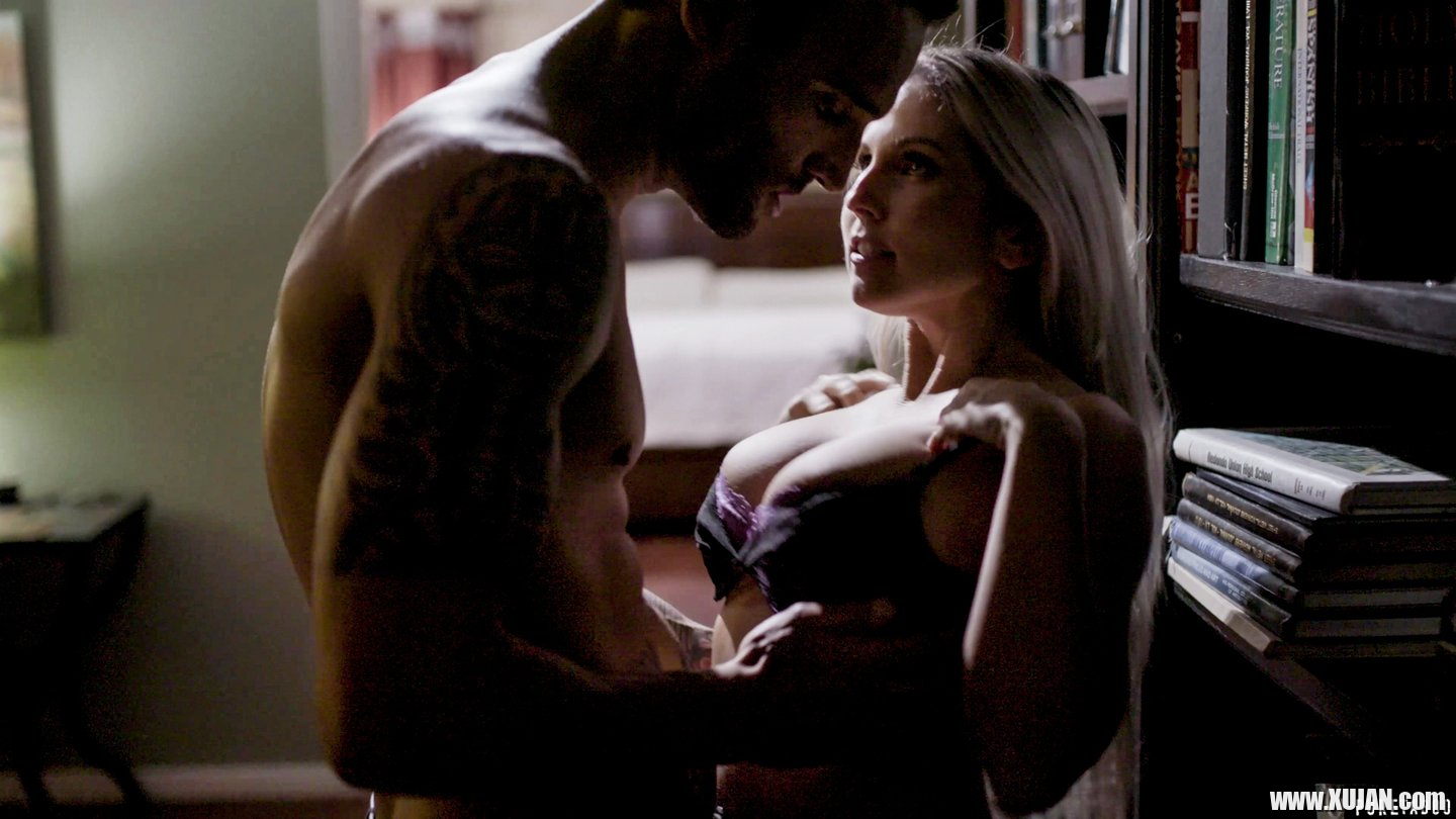Busty Christie Stevens bangs her husbands stepbrother - Photo #3223139