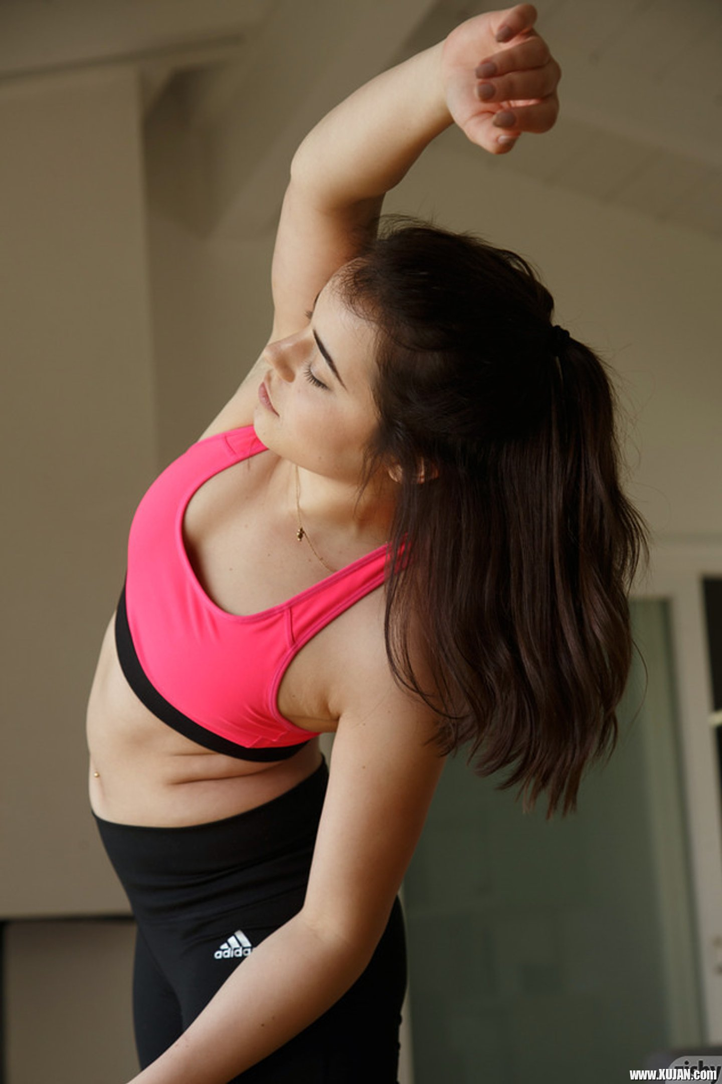 Kylie Quinn working out and flashing her sexy Body - Photo #3225657