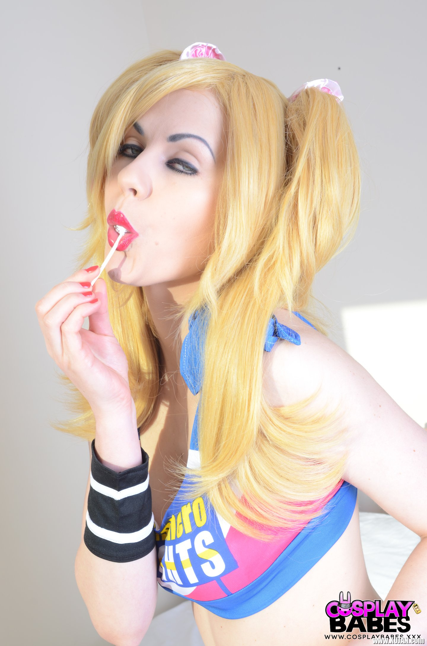 Porn Star Tina Kay cosplaying as Juliet Starling - Photo #3240048