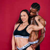 Fit model Sarah Illustrates enjoys herself while having interracial sex