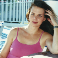 Sexy chick Diane Andrews showing her nice figure outdoors