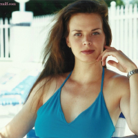 Sexy chick Diane Andrews showing her nice figure outdoors
