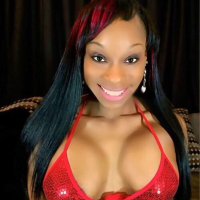 Ebony Babe Carmel Starr flaunts her sexy big Boobs