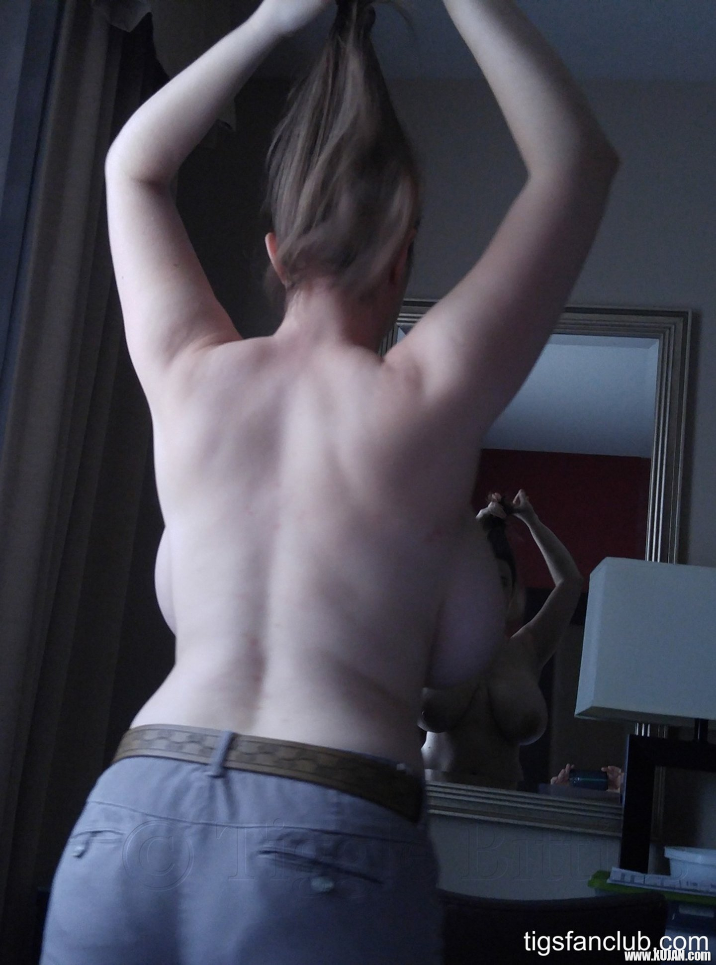 Tiggle Bitties blows her lucky boyfriend before posing nude for him - Photo #3256595