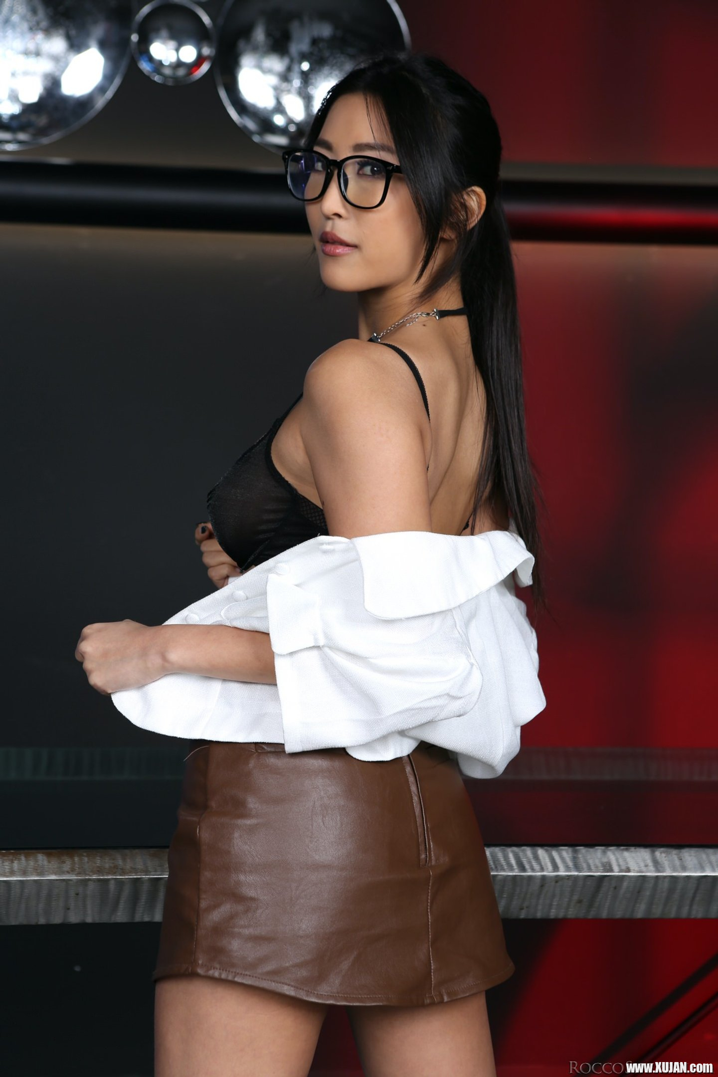 Sexy japanese doctor Sumire Mizukawa gets shagged by Tommy Gold - Photo #3257605