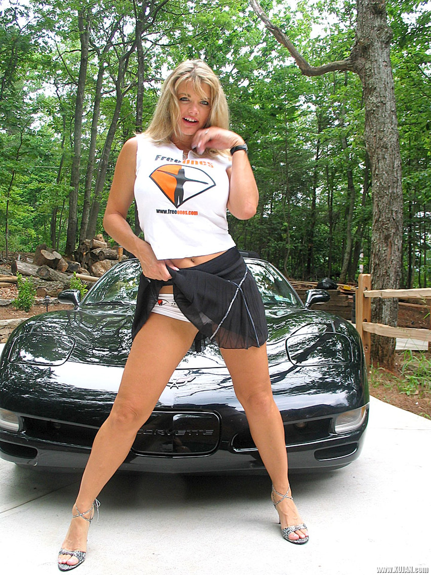 Vicky Vette in a FreeOnes Tshirt posing - Photo #3264599