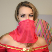 Kimber Lee likes posing and showing sexy Feet