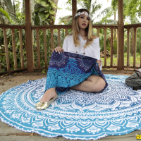 Quinn Wilde enjoys a deep Pussy fucking Outdoors