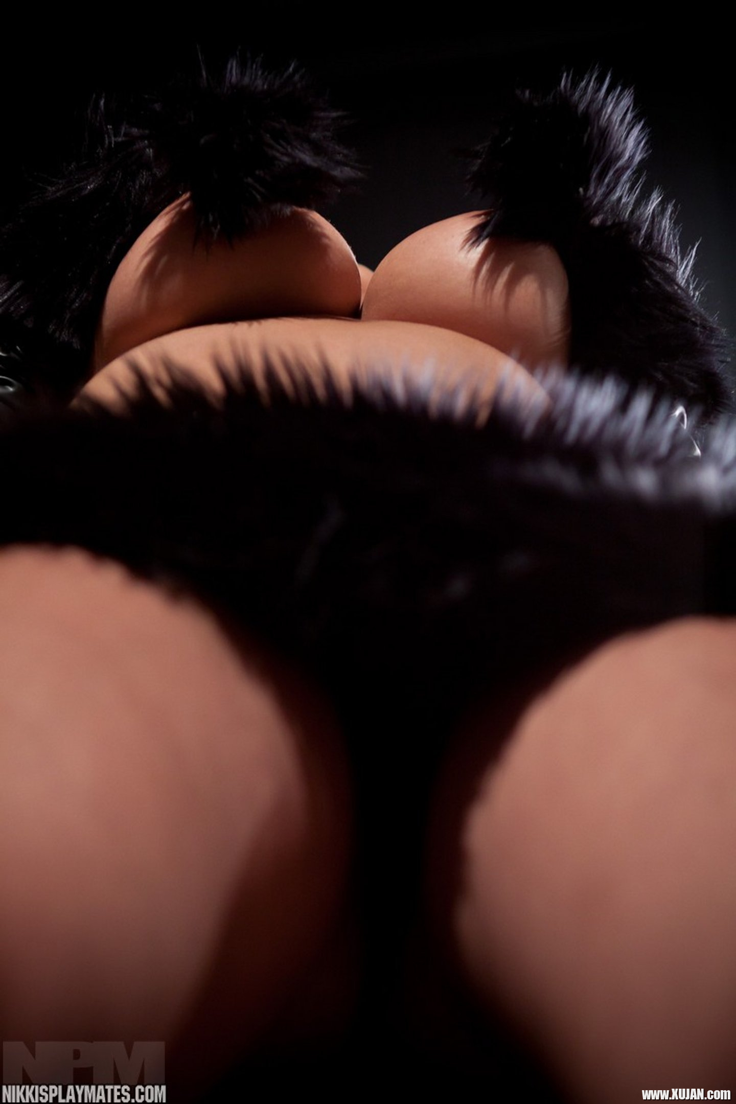 Sexy Nikki Sims teasing in a latex and fur Outfit - Photo #3281684