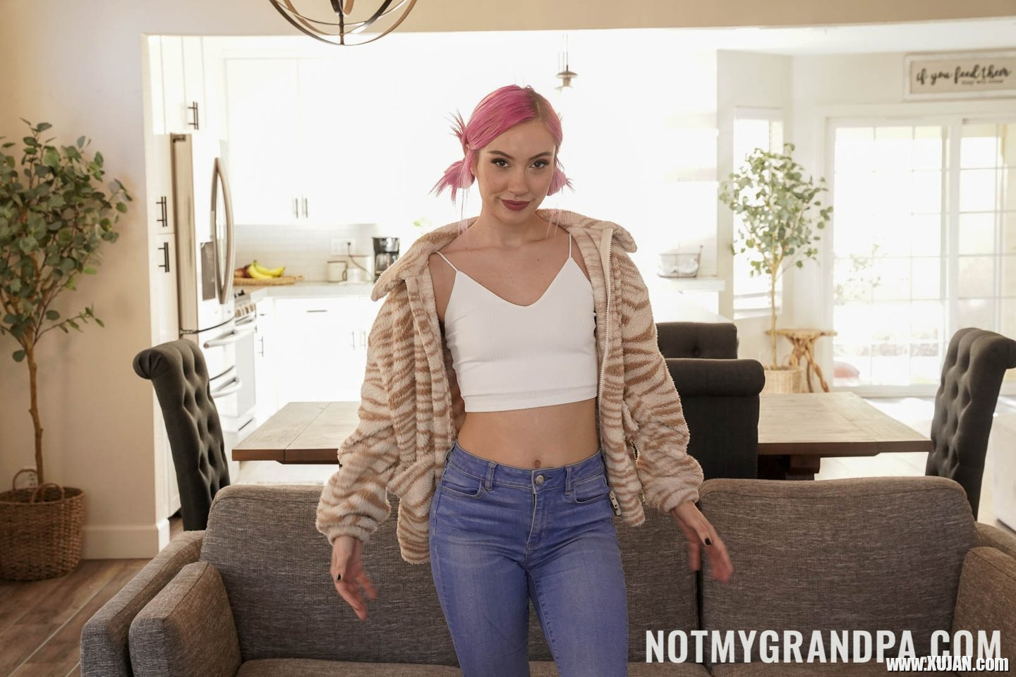 Pink haired youngster Jazmin Luv gets shagged by old man - Photo #3283071