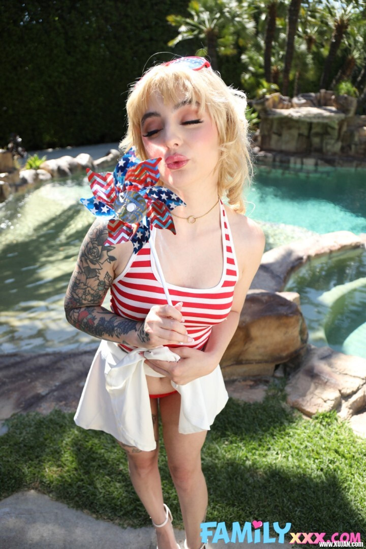 Tattooed blonde Stevie Moon undressed and fucked by Damon Dice - Photo #3284177