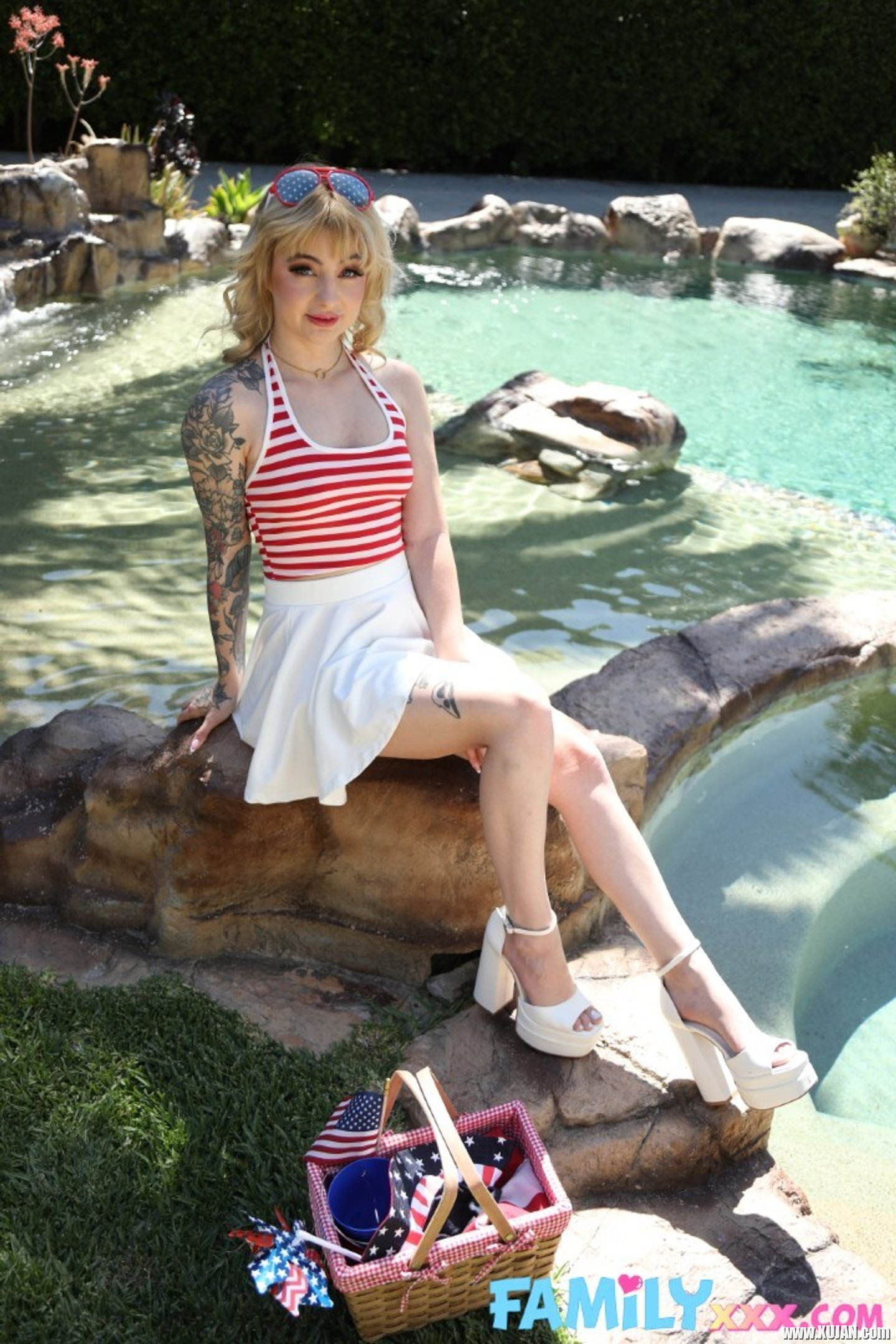 Tattooed blonde Stevie Moon undressed and fucked by Damon Dice - Photo #3284178