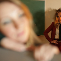 Mona Wales gets licked by her naughty Friend