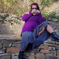 Solo BBW Nikki Holland playing with her wet pussy outdoors
