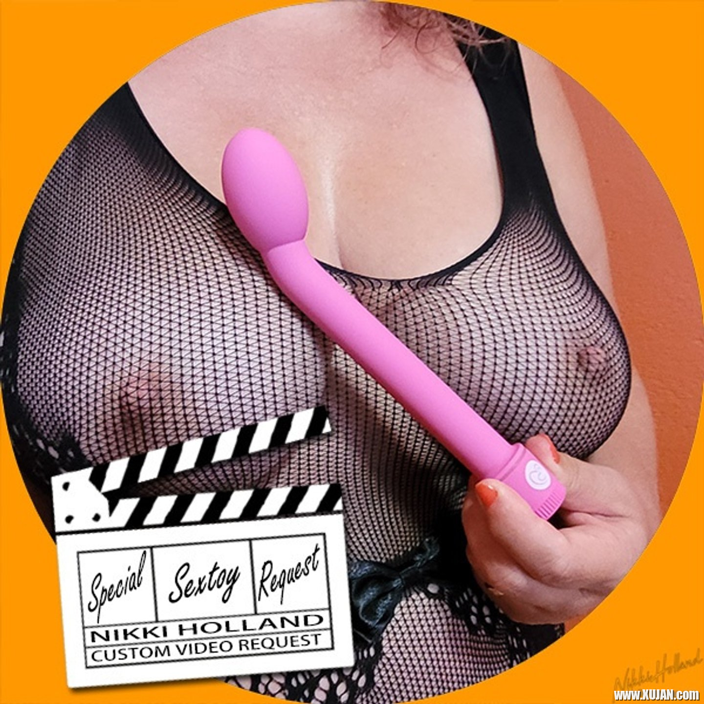 Horny Nikki Holland shows off her collection of sex toys - Photo #3286911