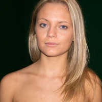 Euro Babe Vanda Lust gets her pretty Face glazed