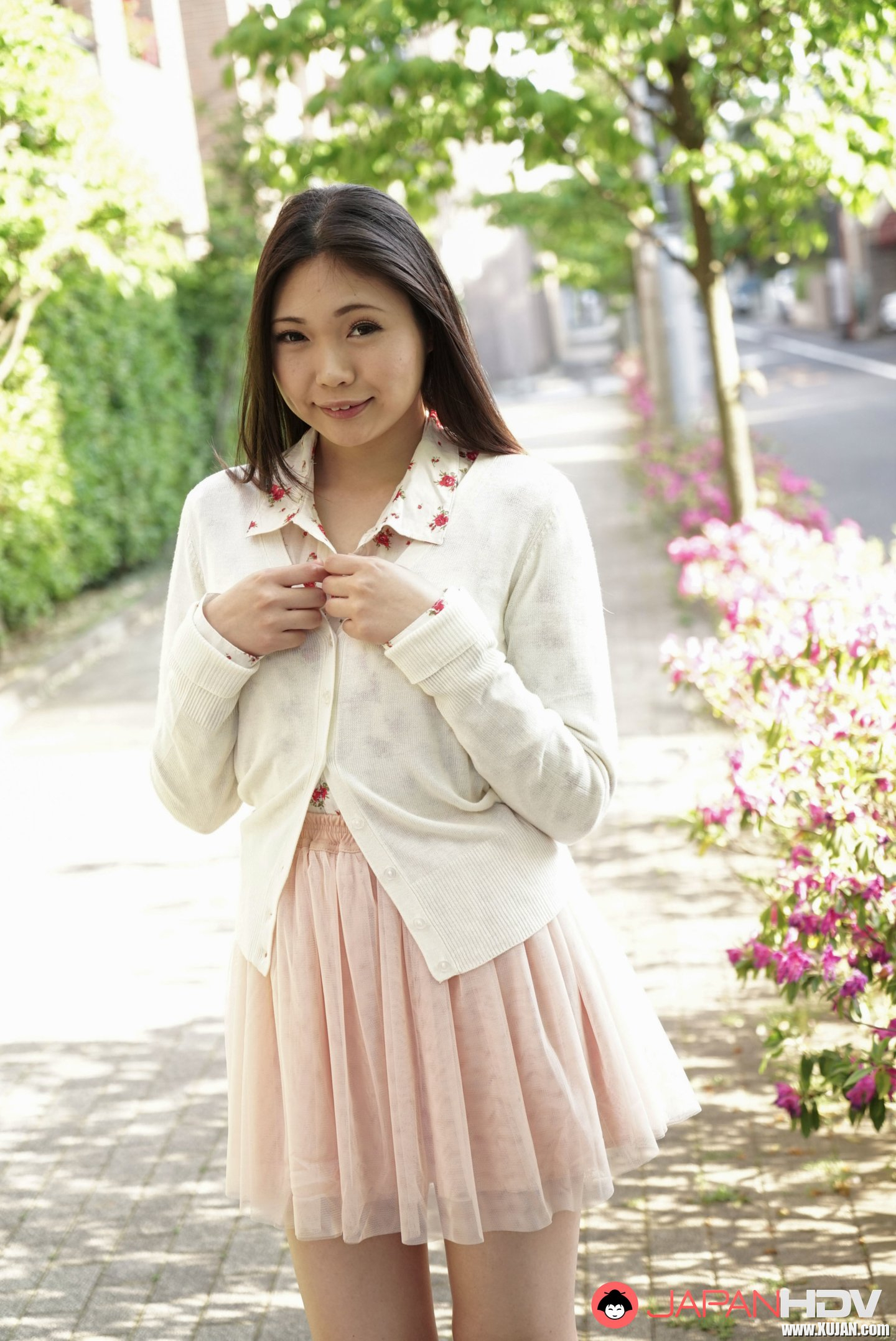 Naughty asian doll Mahiro Yozora stripping outdoors - Photo #3288437