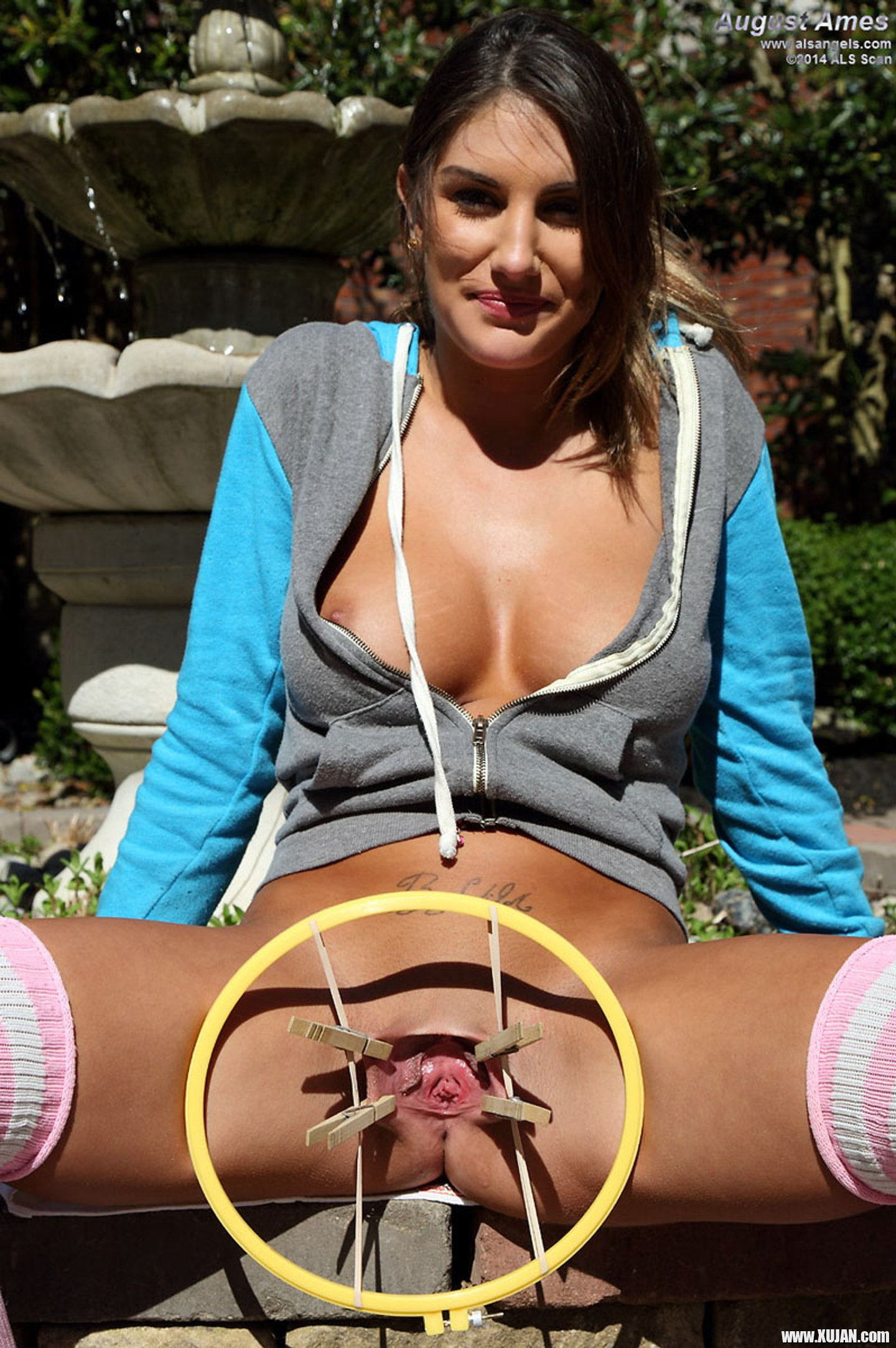 Sexy August Ames using a Pussy spreading Device - Photo #3289527