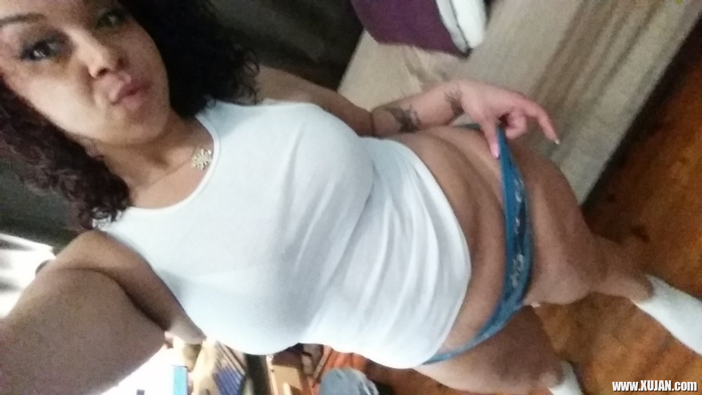 Jessica Peaches loves to take sexy nude Selfies - Photo #3289649