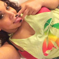 Jessica Peaches loves to take sexy nude Selfies