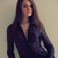 Luscious Michelle Clark poses with her Tits out