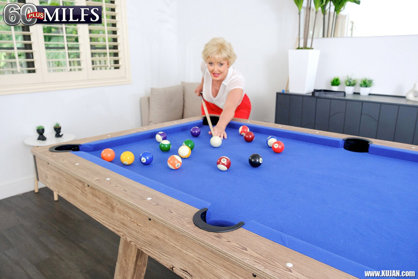 Seka Black plays pool alone and decides to do something sexier - Photo #3293943