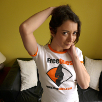 Babe Valentina Bianco takes off her FreeOnes Gear