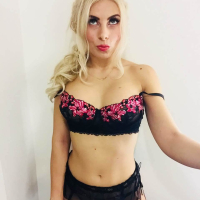 Vanesa Parks poses in a rather revealing Outfit