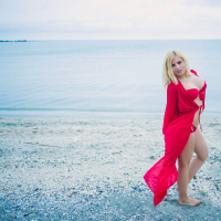 Vanesa Parks teases with a red Bikini at the Beach
