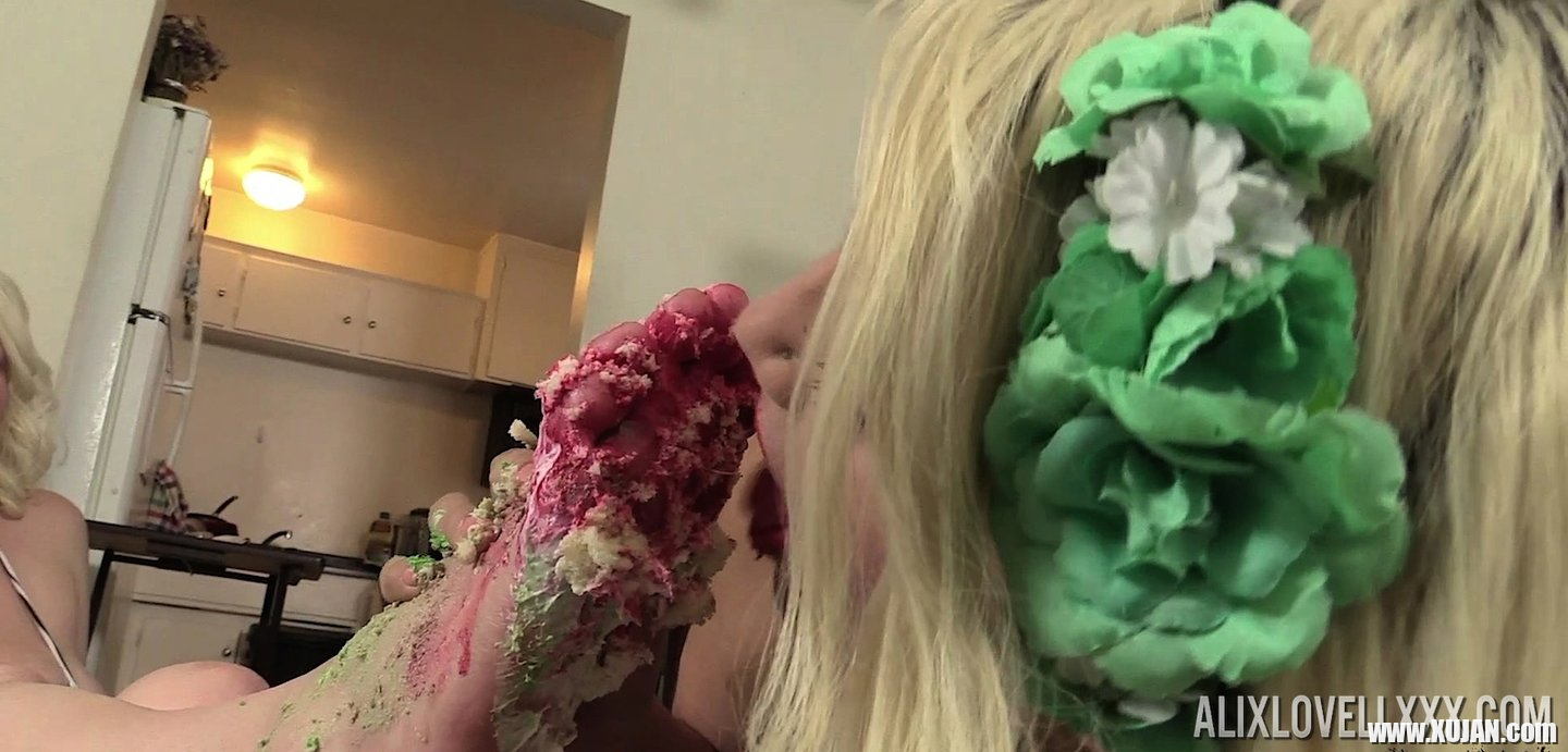 Alix Lovell and Alice Frost having fun with a cake - Photo #3298059