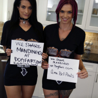 Katrina Jade and Anna Bell Peaks share a Mandingo