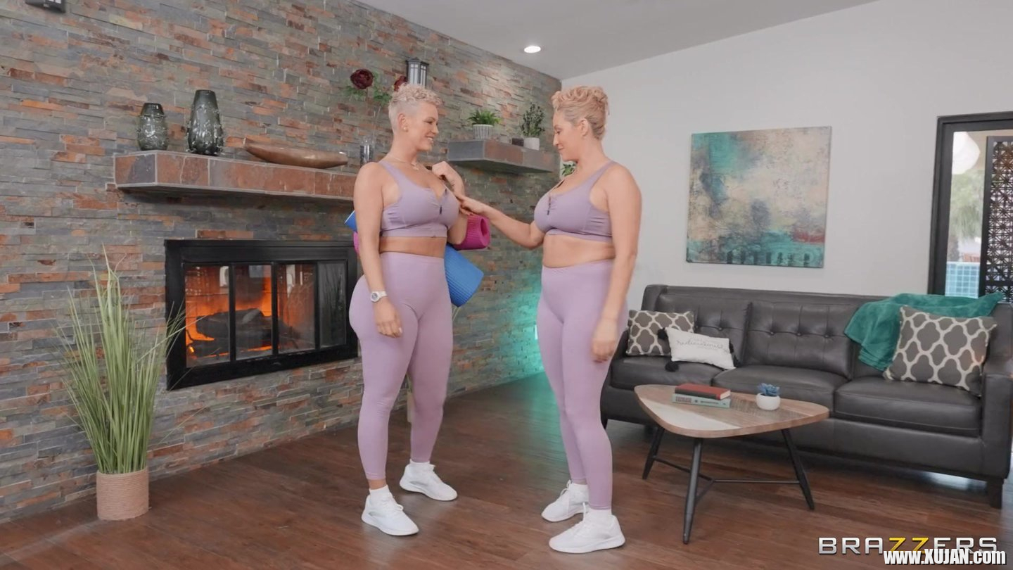 Curvy lookalike bitches Ryan Keely and Kaden Kole banged by same dude - Photo #3309618