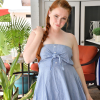 Yaya Gingersnatch loves lifting her skirt to reveal she has no panties