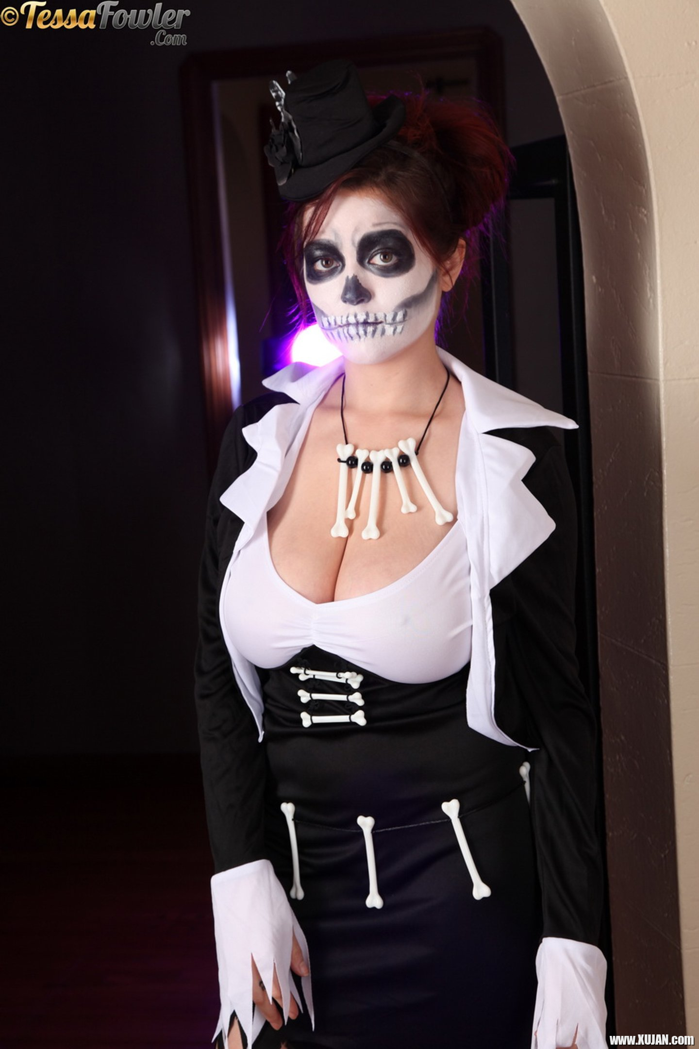 Spooky Tessa Fowler showing her Tits for Halloween - Photo #3314333