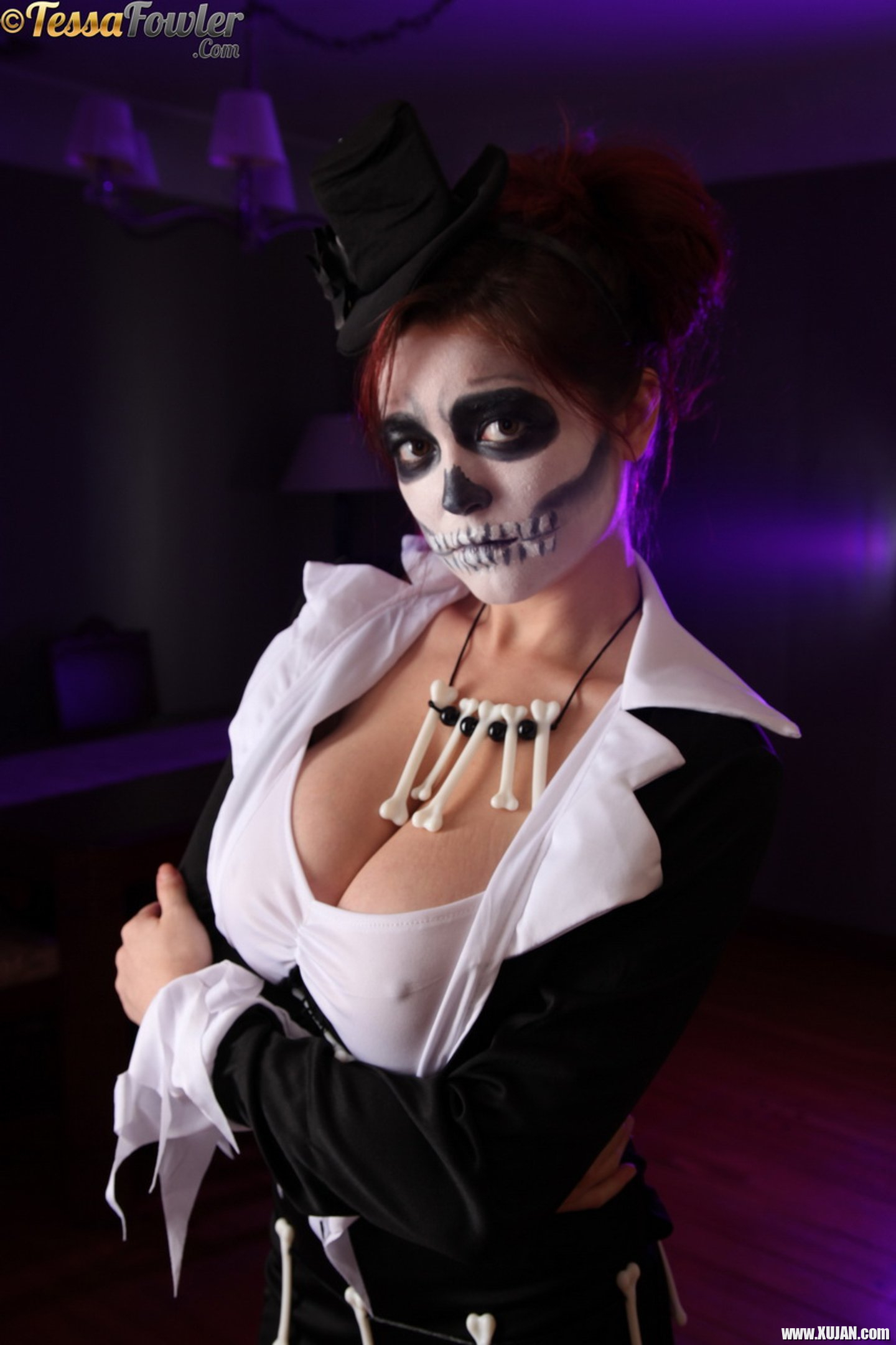 Spooky Tessa Fowler showing her Tits for Halloween - Photo #3314334