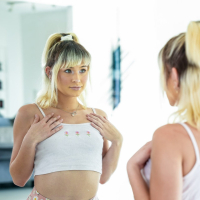 Petite blonde babe Jessie Saint spreads wide for deep dicking