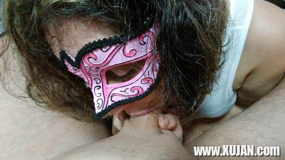 Dimakavorvats aghjiky krqov tstsum e kliryy - Photo #3316582