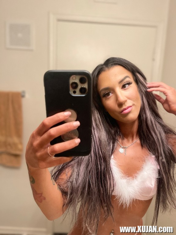 Hosum e chaturbate 18 00 e chaturbatesiclianprincess - Photo #3319274