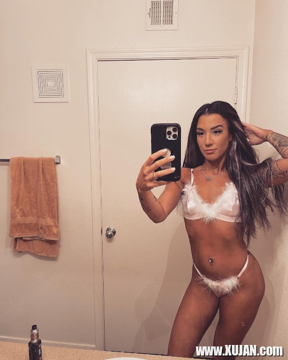 Hosum e chaturbate 18 00 e chaturbatesiclianprincess - Photo #3319276