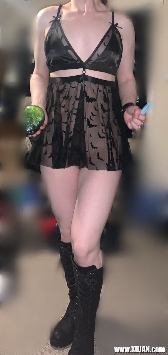 Witchy Findomme - Photo #3321964