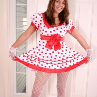 Karen Dreams loves to get nude and show Melons