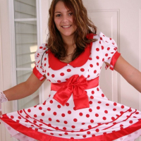 Karen Dreams loves to get nude and show Melons