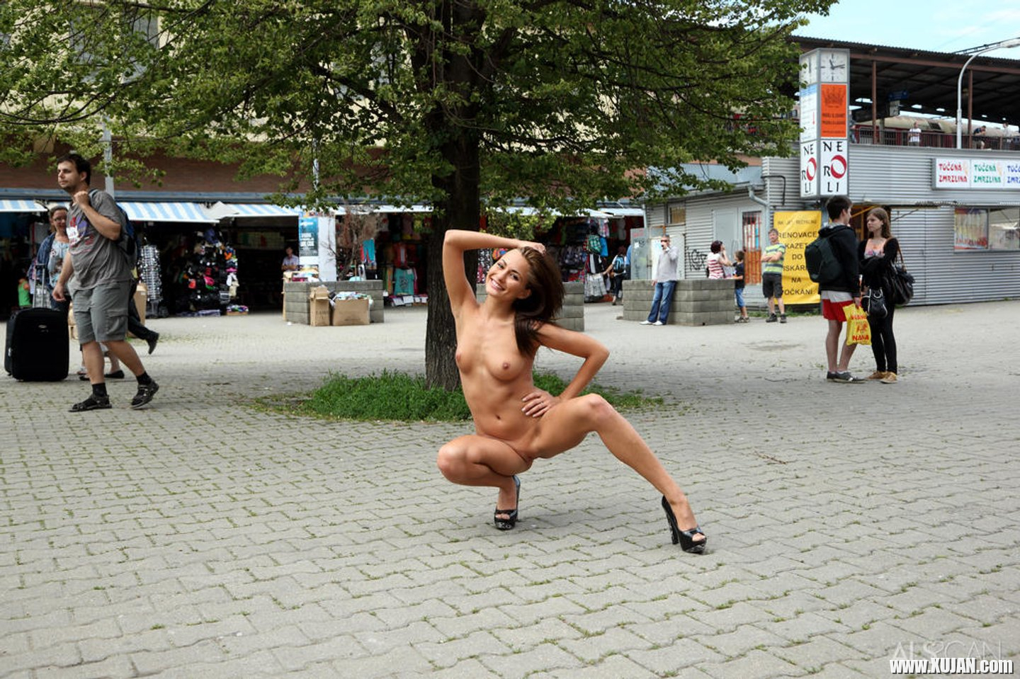 Michaela Isizzu posing naked in Public Places - Photo #3333207
