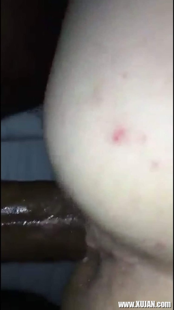Harvatsogh spitak hasun davachanogh britanatsi kiny - Photo #3334423